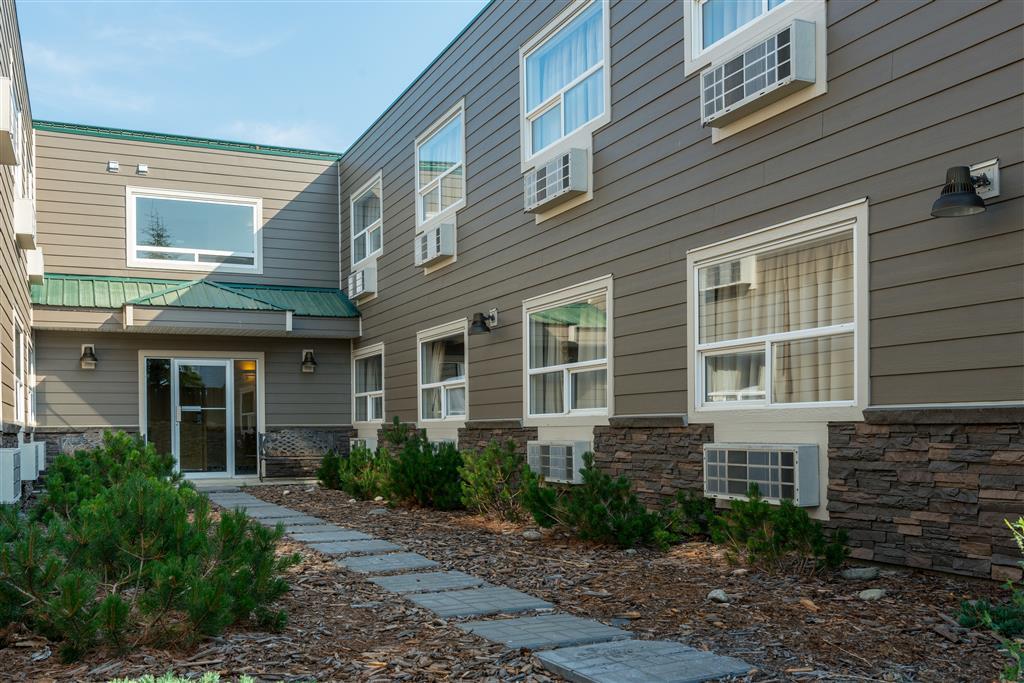 Canadas Value Hotel