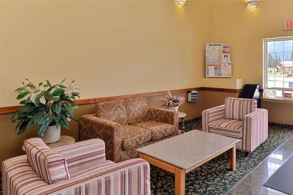 Canadas Value Hotel 4*